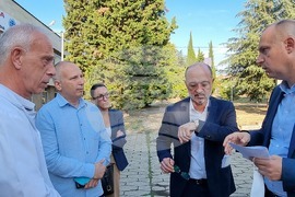 Стара Загора - инцидент - болница - министри на здравеопазването на България и Сърбия