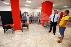 Център за административно обслужване на български граждани