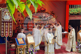 Троянски манастир - празник - икона