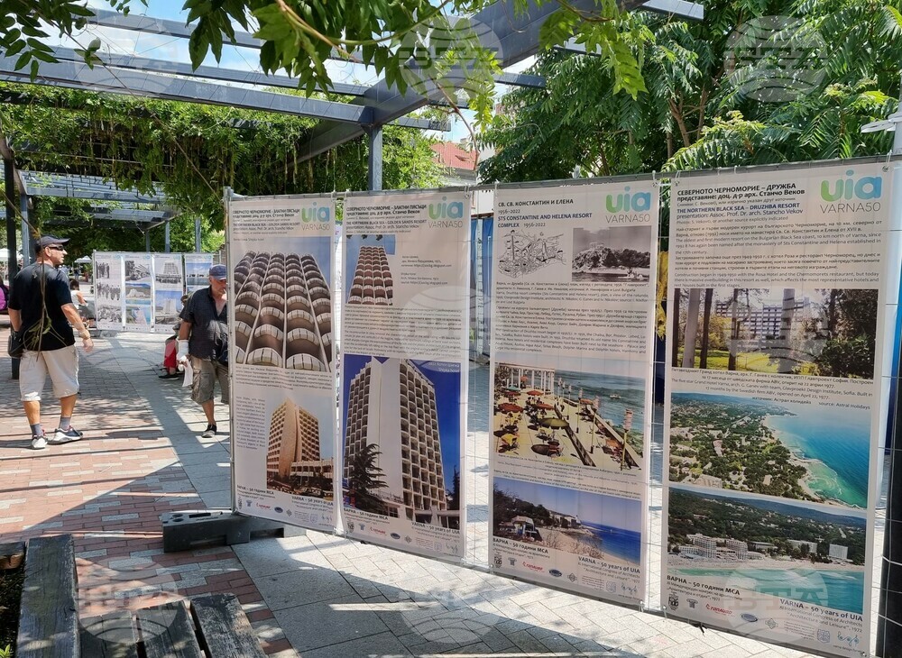 Historical Photos of Bulgarian Seaside Resorts Architecture on Display in Varna