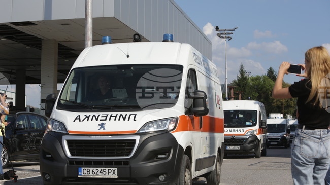 Автобус се е преобърнал на пътя към граничния пункт "Малко Търново", има загинали и пострадали, съобщи кметът Илиян Янчев