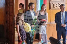 Летище София - хуманитарна помощ
