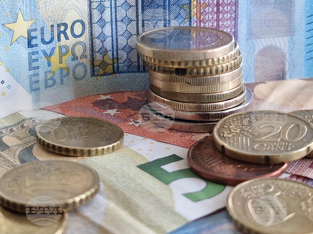 Брутният външен дълг на България е нараснал с близо 9 на сто за година до 49 млрд. евро към края на 2024 г., сочат данни на БНБ