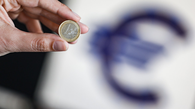 CC-DB Tables Draft Declaration to Parliament on Eurozone Accession by Jan 1, 2026