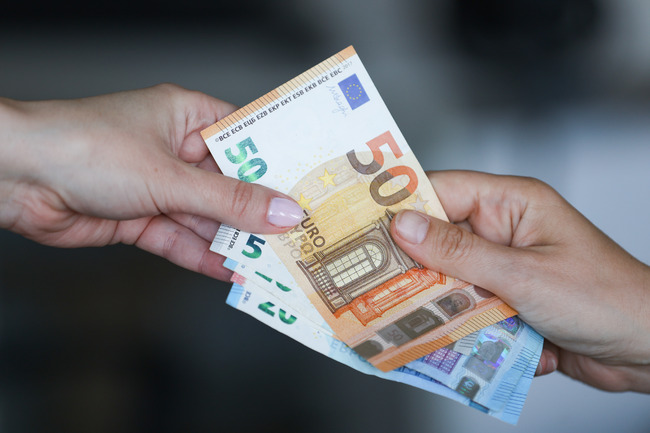 Годишно в Белгия се "изпират" по 16 млрд. евро, сочат данни на Белгийската национална банка