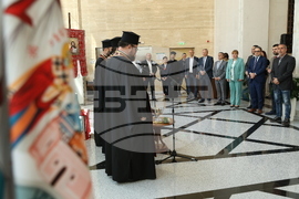 Парламент - изложба