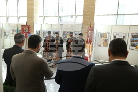 Парламент - изложба