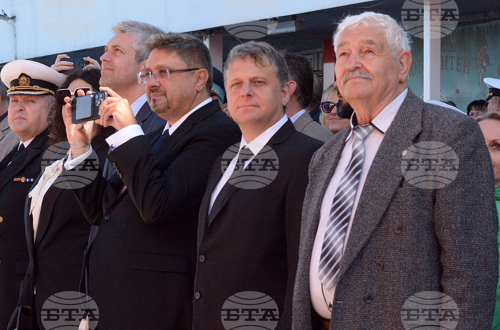 Варна - Научноизследователски кораб "Св. св. Кирил и Методии" (НИК 421) - посрещане