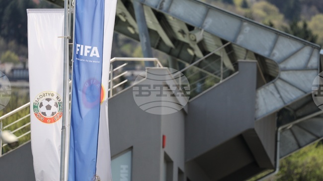 Три клуба от Втора лига бяха глобени от БФС заради провинения на привържениците