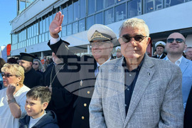 Варна - Научноизследователски кораб "Св. св. Кирил и Методии" (НИК 421) - завръщане