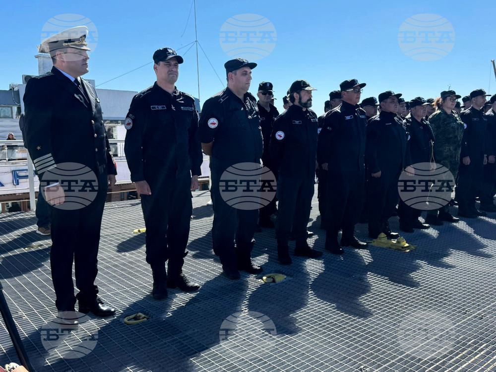 Варна - Научноизследователски кораб "Св. св. Кирил и Методии" (НИК 421) - завръщане