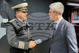 Варна - Научноизследователски кораб "Св. св. Кирил и Методии" (НИК 421) - завръщане