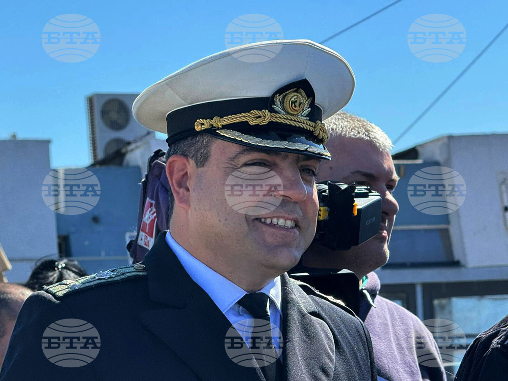 Варна - Научноизследователски кораб "Св. св. Кирил и Методии" (НИК 421) - завръщане