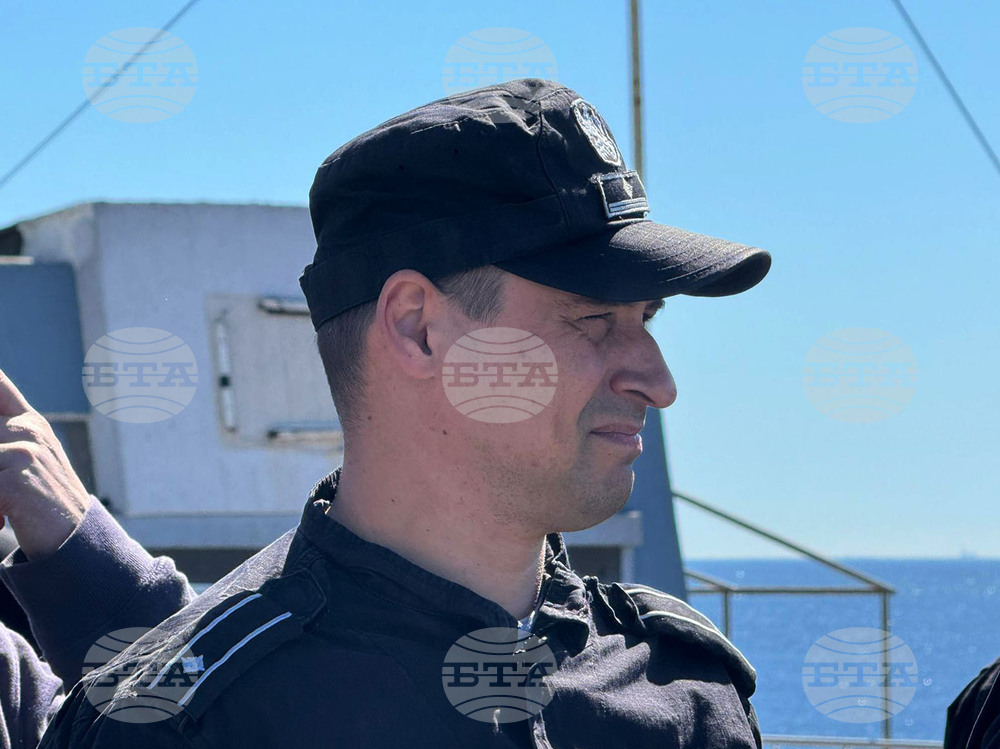 Варна - Научноизследователски кораб "Св. св. Кирил и Методии" (НИК 421) - завръщане