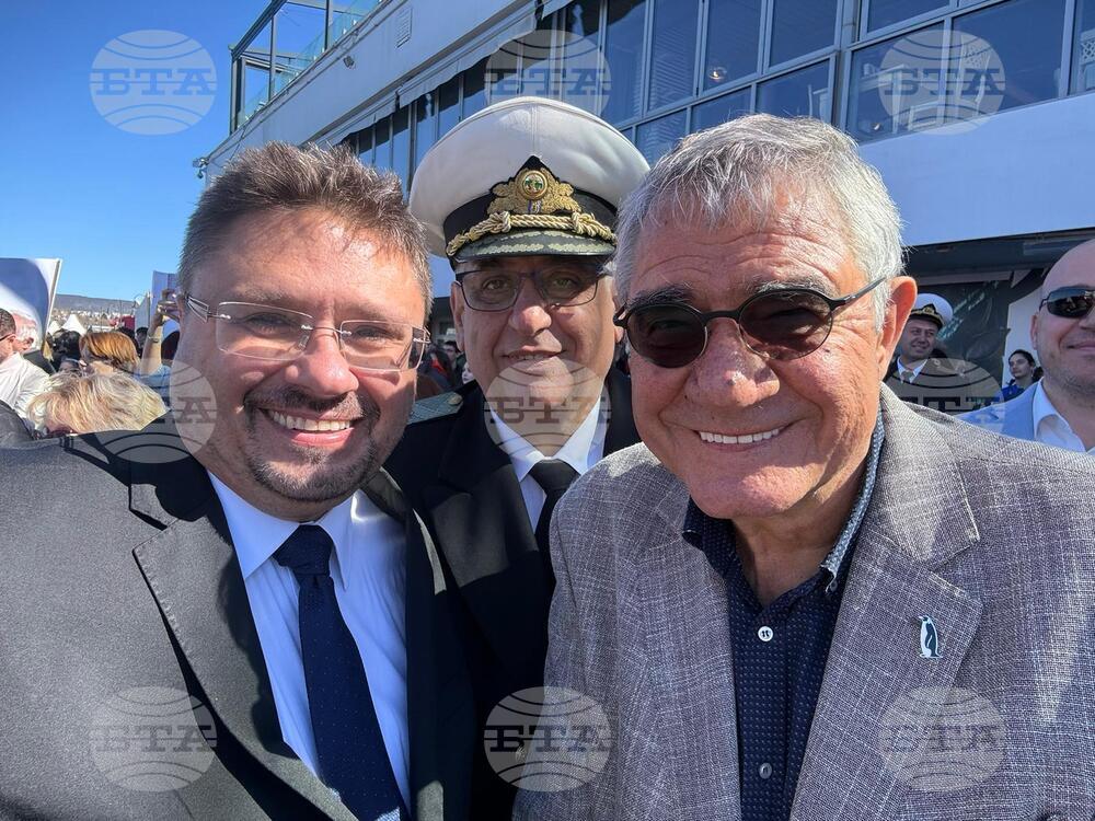 Варна - Научноизследователски кораб "Св. св. Кирил и Методии" (НИК 421) - завръщане