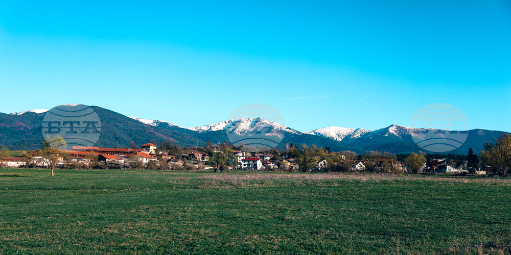 Good Conditions for Mountain Hiking on Friday