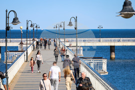 Бургас - слънчево време - ежедневие