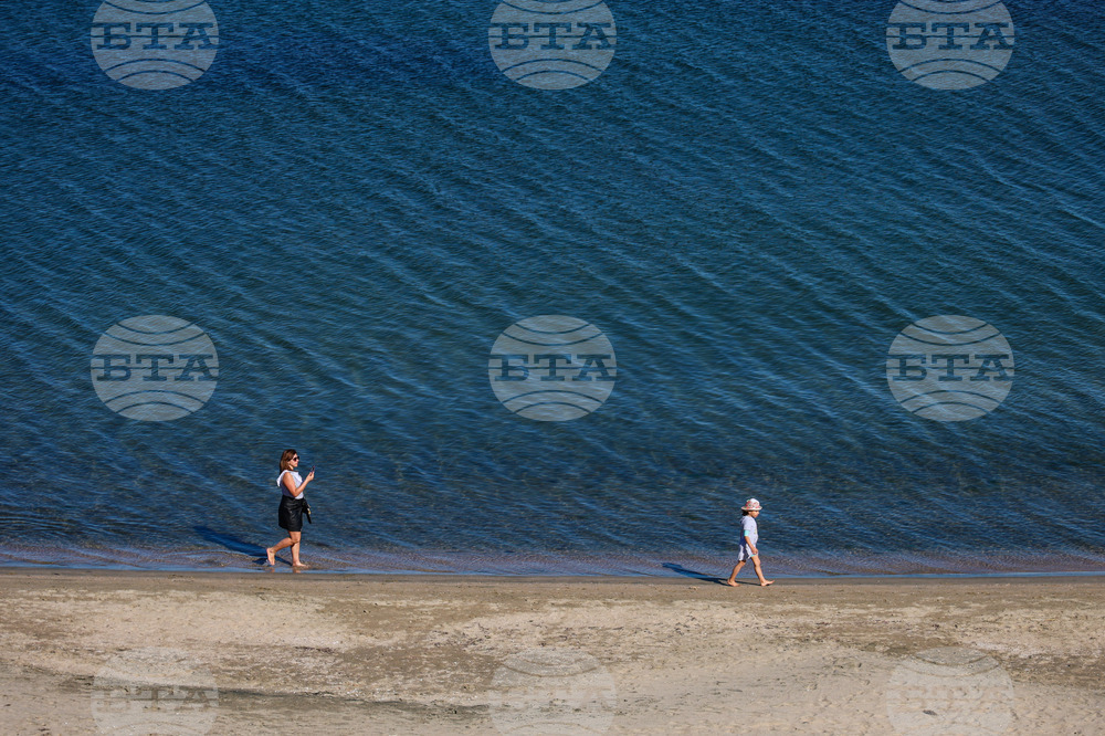 Бургас - слънчево време - ежедневие