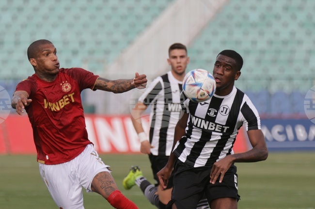 Футбол - ЦСКА (София) - Локомотив (Пловдив)