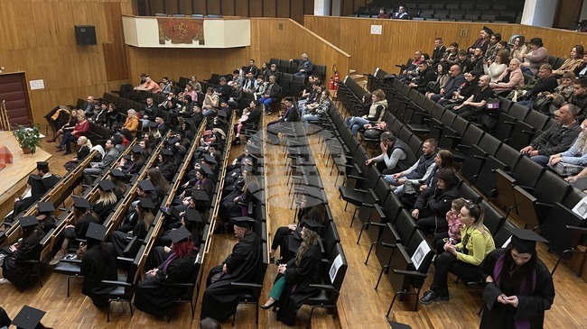 Всички университети, в които се преподава български език, ще могат да изпращат лектори в чуждестранни висши училища