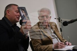 „Детелина на хаоса“ - „Антология на българския символизъм“ - книги - представяне - Иван Теофилов