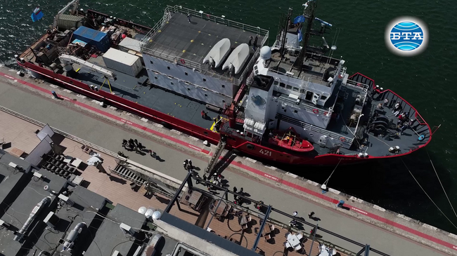 Българският военен научноизследователски кораб „Св. св. Кирил и Методий“ се завърна от 32-рата полярна експедиция