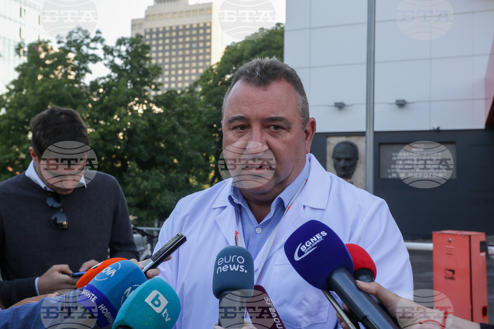 Двете деца, които бяха транспортирани вчера от Стара Загора в "Пирогов", са все още в тежко състояние, посочи директорът на болницата