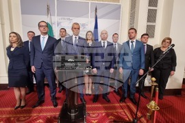 Парламент - „Възраждане“ – брифинг 