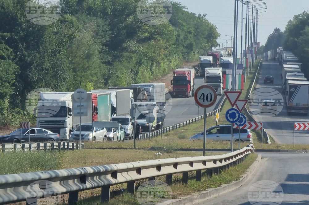 Полицията разпореди допълнителни мерки заради увеличения трафик към Дунав мост
