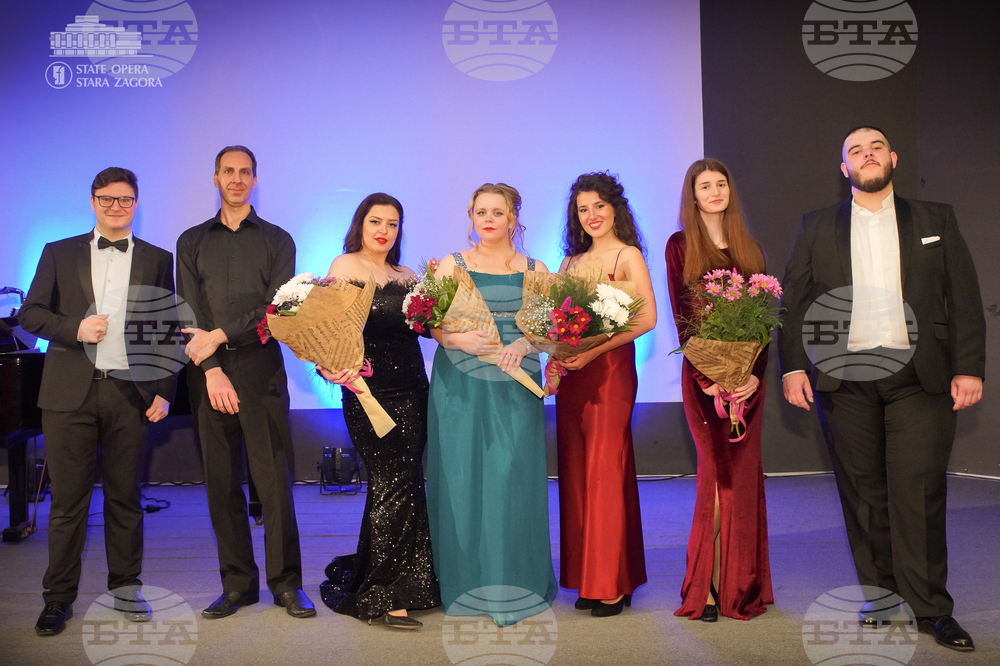 Млади оперни певци изнасят концерт „Primavera e amore” днес в Стара Загора
