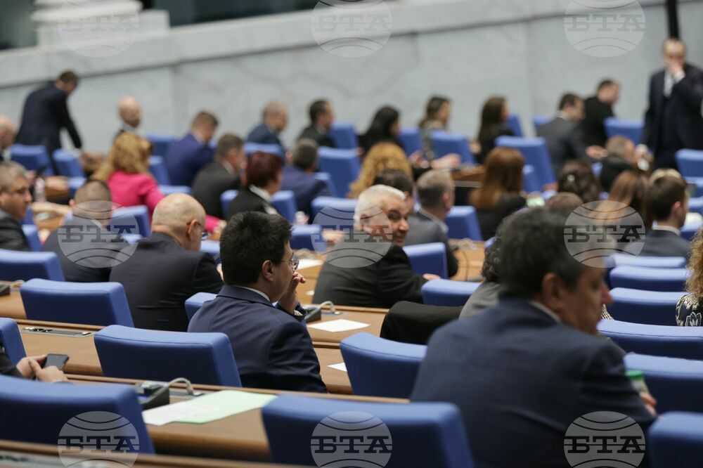 Parliament Approves in Principle Easter Supplements for Pensioners