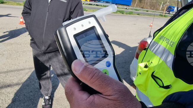 Жена на 48 години е задържана за шофиране след употреба на алкохол