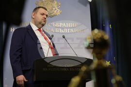 Народно събрание - Делян Пеевски - пресконференция