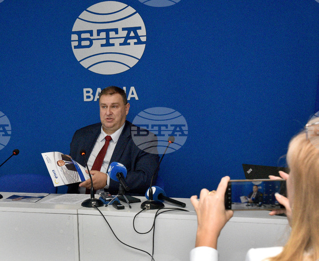 Варна - Национален пресклуб на БТА Варна - Емил Радев - пресконференция 