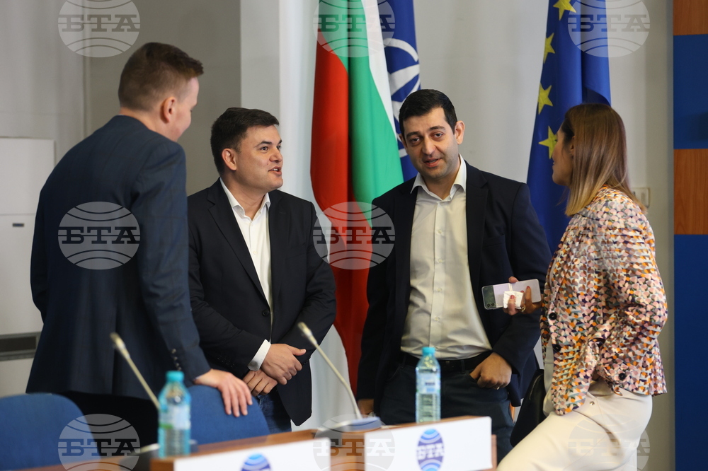 Национален пресклуб на БТА София - Сдружение за модерна търговия - пресконференция