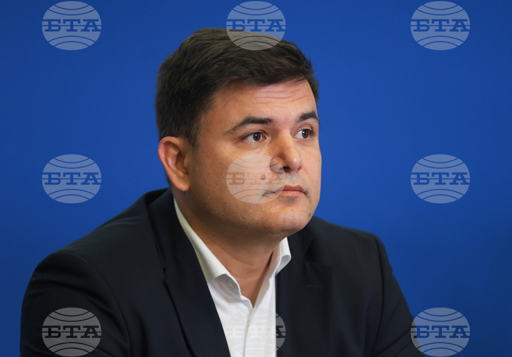 Национален пресклуб на БТА София - Сдружение за модерна търговия - пресконференция