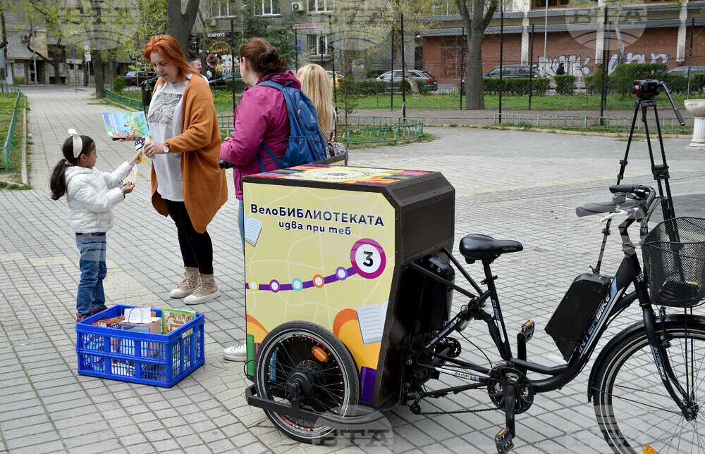 Варненската инициатива „Велобиблиотеката“ достигна до 400 читатели
