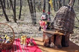 Село Голям Манастир - медена ферма - инициатива „На гости на Тунджа“