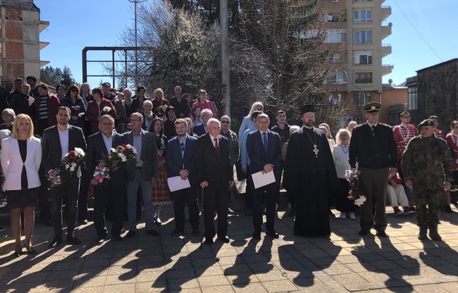 Областна администрация Смолян: Заместник областният управител Зарко Маринов откри бюст-паметник на идеолога и революционер Георги Сава Раковски