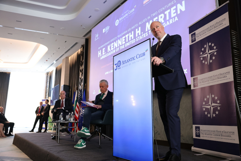 Народно събрание: Членството на България в ЕС и НАТО бе не само вярна геополитическа посока на развитие, а дълбоко осъзнат избор на българския народ, заяви председателят на парламента Росен Желязков