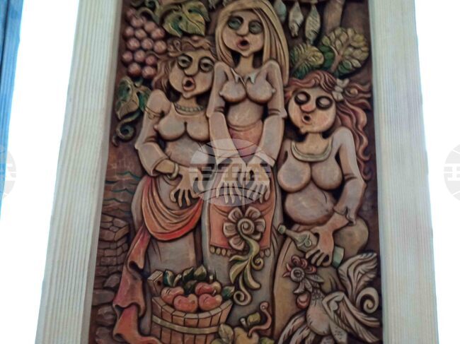 Wood Carvings by Father-Son Duo to Be Exhibited in Pernik