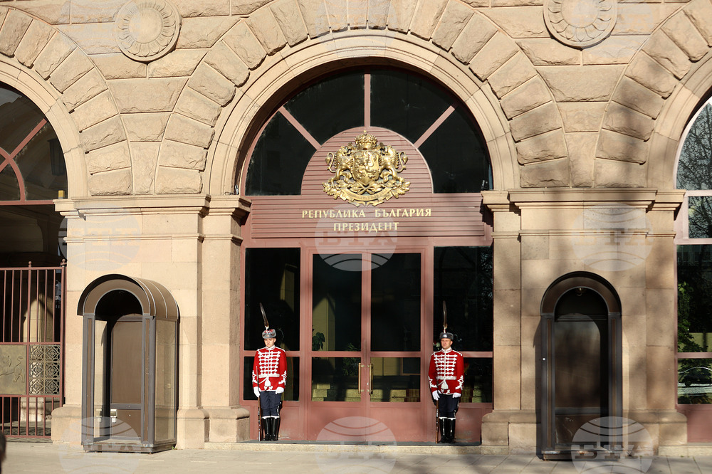 Нонка Матова, Таня Богомилова, Весела Лечева, Армен Назарян, Албена Денкова и Ивет Лалова ще бъдат удостоени с Почетния знак на президента