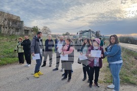 Село Осенец - протест - продажба на общински имот