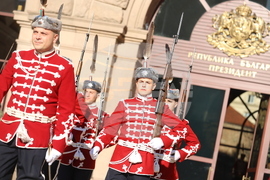 Президент - консултации