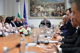 Президент - партии - служебен премиер - консултации