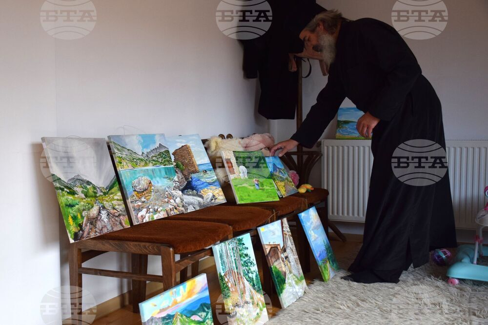 Банско - отец Костадин Калайджиев - картини