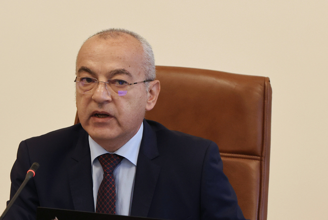 Държавата ще отпусне средства за подпомагане на пострадалите от наводненията в Карловско, съобщи Гълъб Донев