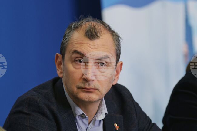 Обществените поръчки за тестове за рак на маточната шийка и на дебелото черво ще бъдат разследвани, каза министър Михаил Околийски