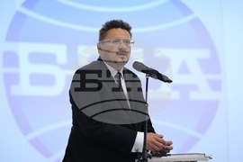 БТА - списание ЛИК - проекти за ново графично оформление