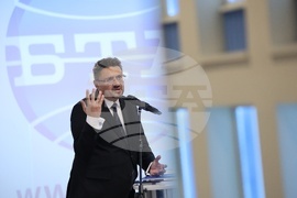 БТА - списание ЛИК - проекти за ново графично оформление